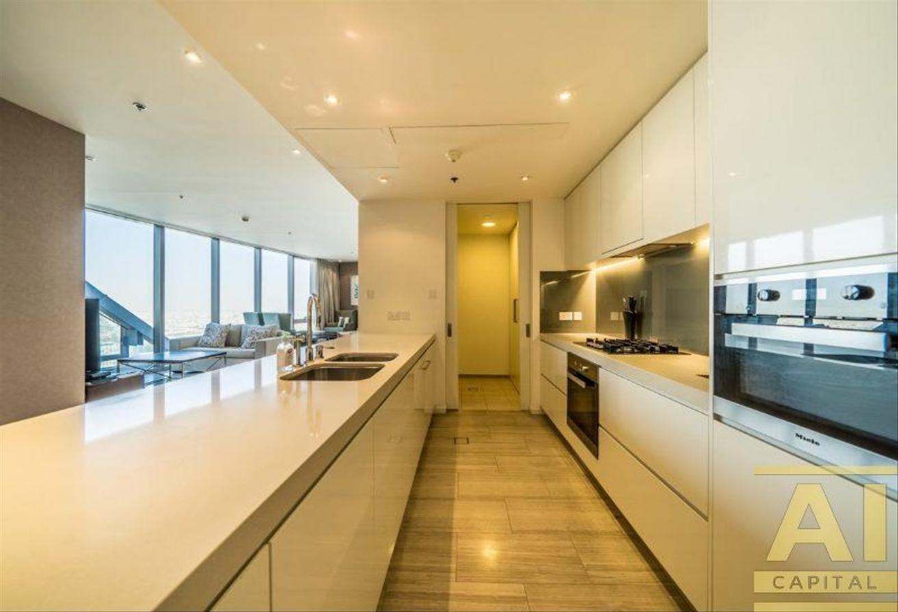 4 Bedroom | Fully Furnished | Spacious Living photo 9