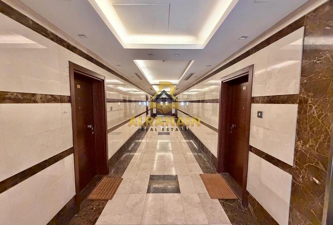 2 Br Flat | Central Duct AC | Wardrobe | Elevator