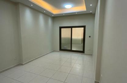 Apartment - 1 Bedroom - 2 Bathrooms for rent in Paradise Lakes Tower B6 - Paradise Lakes Towers - Emirates City - Ajman