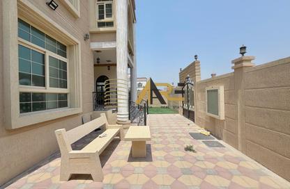 Villa - 4 Bedrooms - 5 Bathrooms for rent in Al Fisht - Al Heerah - Sharjah
