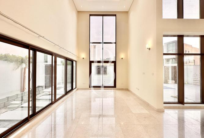 79842987 - Property Image 2