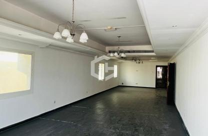 Villa - 4 - 6 for rent in Manazil Al Mankhool 01 - Al Mankhool - Bur Dubai - Dubai Villa - 4 - 6 for rent in Manazil Al Mankhool 01 - Al Mankhool - Bur Dubai - Dubai