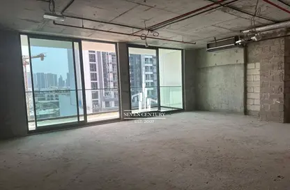 مكتب - استوديو - 1 حمام للايجار في بن غاطي أزور - منطقة 16 - قرية جميرا الدائرية - دبي