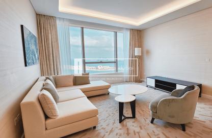 Apartment - 1 - 2 for sale in The Palm Tower - Palm Jumeirah - Dubai