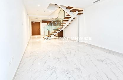 Duplex - 2 - 3 for sale in Oasis 1 - Oasis Residences - Masdar City - Abu Dhabi