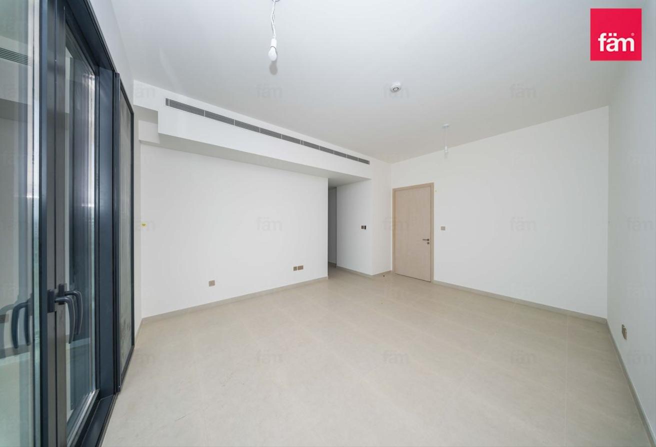Sinlge Row | End Unit | Ready To Move photo 11
