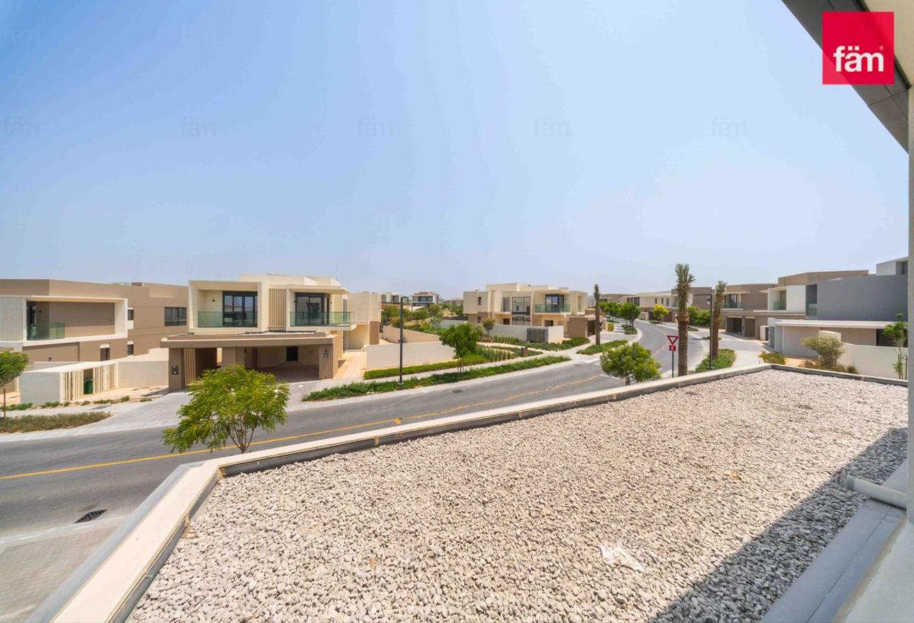 Sinlge Row | End Unit | Ready To Move photo 15