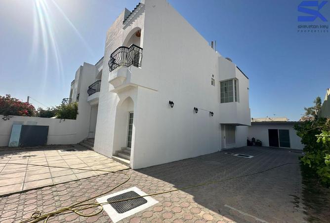 2OnYB4V85b6 - Property Image 2