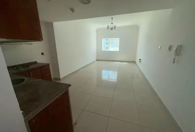 102416600 - Property Image 2