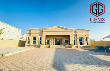 Villa - 3 Bedrooms - 4 Bathrooms for rent in Al Aweer 1 - Al Aweer - Dubai