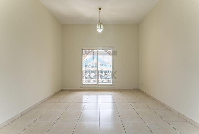 128828828 - Property Image 3