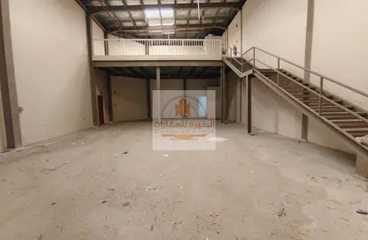 Warehouse - Studio - 2 Bathrooms for rent in Al Jlail - Al Sajaa - Sharjah