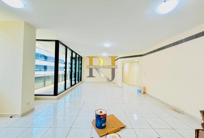 82791325 - Property Image 2