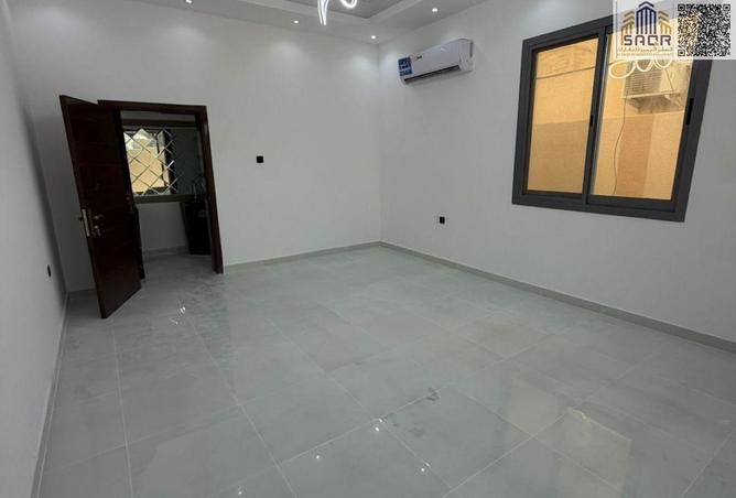 141010043 - Property Image 2