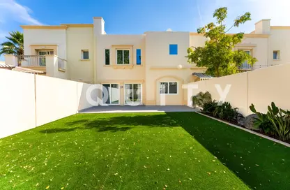 فيلا - 3 غرف نوم - 4 حمامات للبيع في الينابيع 8 - الينابيع - دبي