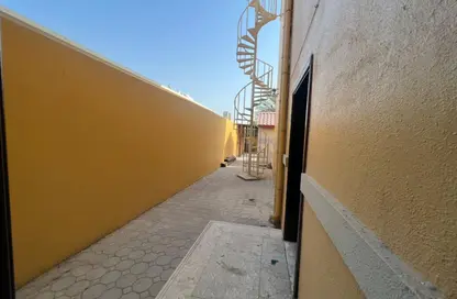 فيلا - 4 غرف نوم - 6 حمامات للايجار في العوير 1 - العوير - دبي فيلا - 4 غرف نوم - 6 حمامات للايجار في العوير 1 - العوير - دبي