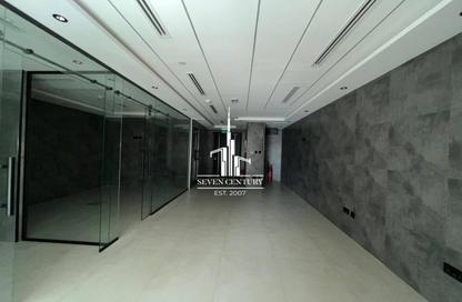 Office Space - Studio - 1 Bathroom for rent in The Binary Tower - Business Bay - Dubai