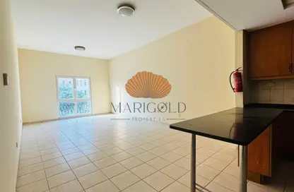 شقة - 2 غرف نوم - 3 حمامات للبيع في مبنى 129 - طراز حديث - ديسكفري جاردنز - دبي