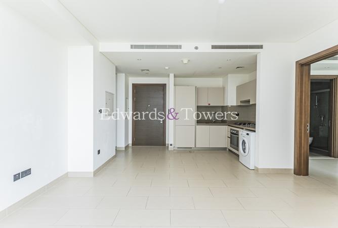 Vacant |2 Bed |Unfurnished | Community View photo 3