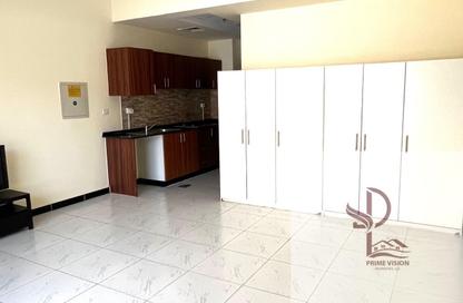 Apartment - Studio - 1 Bathroom for rent in Knightsbridge Court - District 13 - Jumeirah Village Circle - Dubai