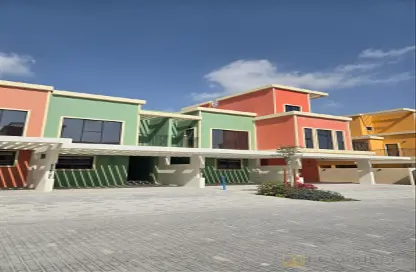 Townhouse - 4 Bedrooms - 5 Bathrooms for sale in Portofino - Damac Lagoons - Dubai