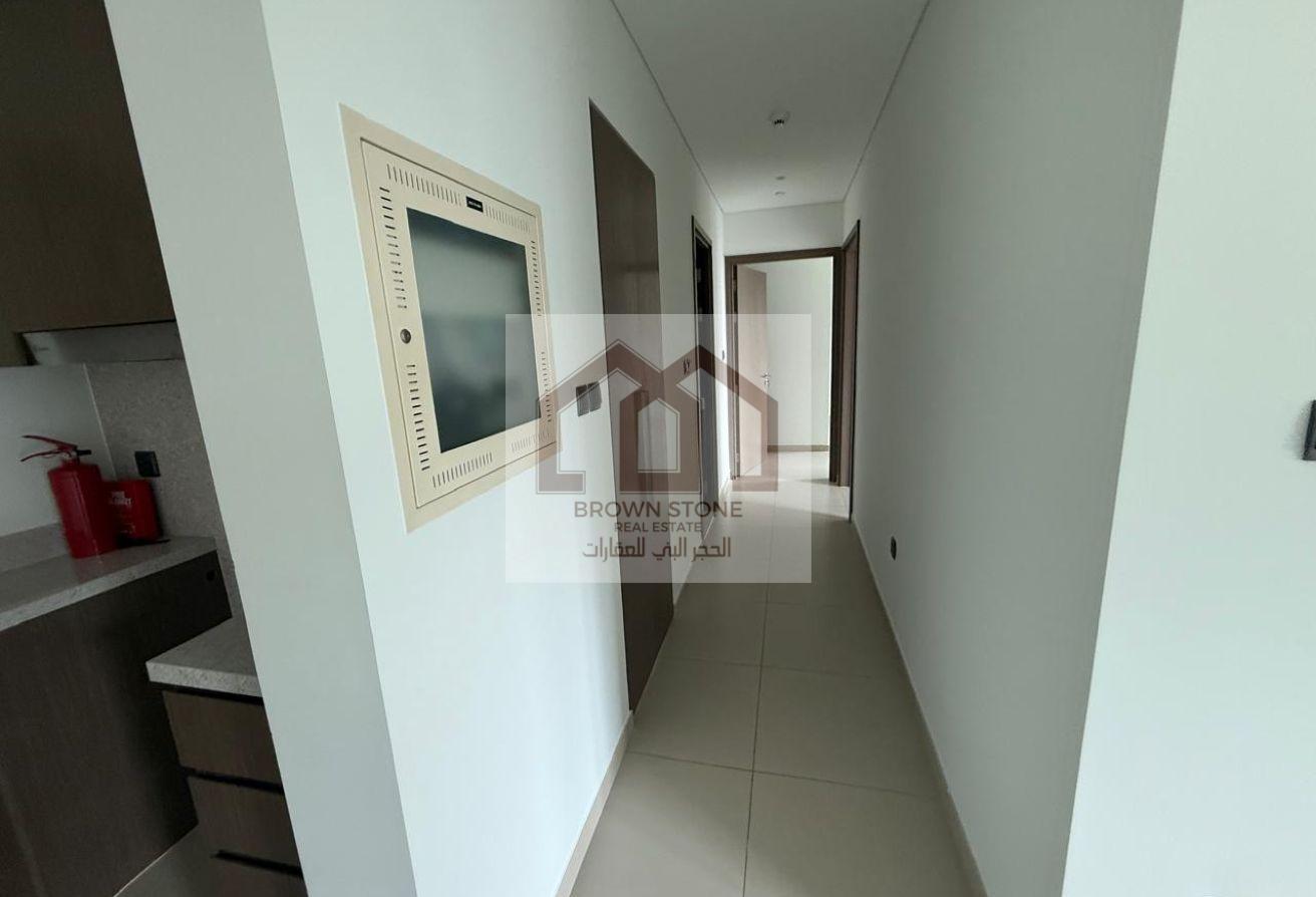 High Floor | Corner Unit | Blvd View |Unfurnished photo 9