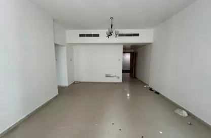 شقة - غرفة نوم - 2 حمامات للايجار في شارع التعاون الجديد - التعاون - الشارقة