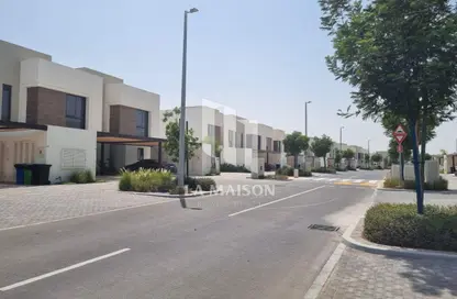 تاون هاوس - 2 غرف نوم - 3 حمامات للايجار في نويا ڤيڤا - نويا - جزيرة ياس - أبوظبي تاون هاوس - 2 غرف نوم - 3 حمامات للايجار في نويا ڤيڤا - نويا - جزيرة ياس - أبوظبي