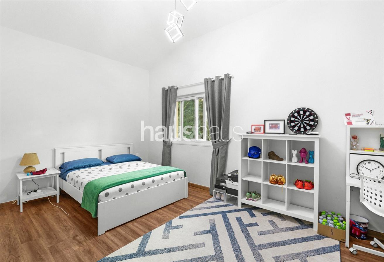 Upgraded | Corner Plot | South West Garden photo 13