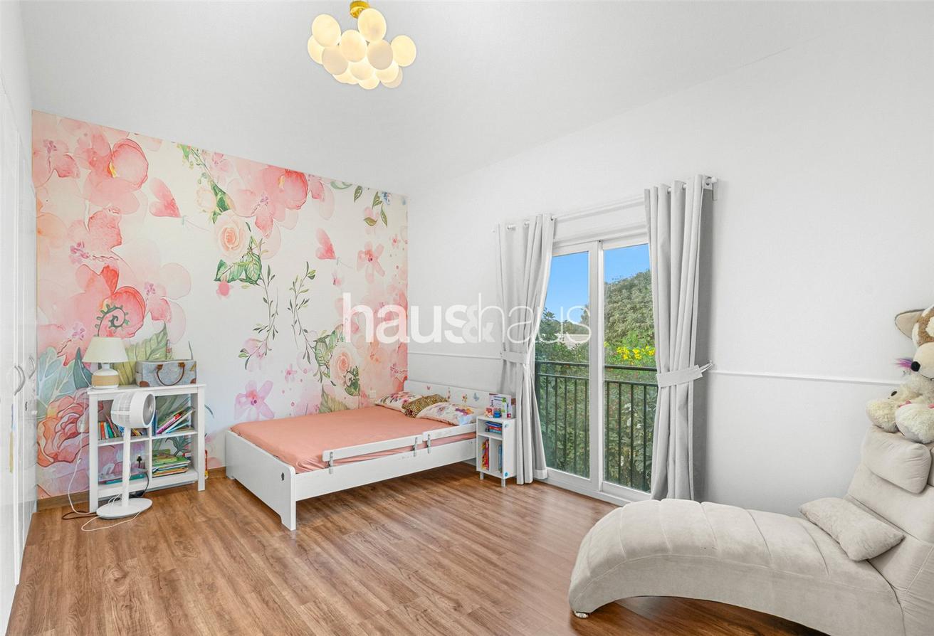 Upgraded | Corner Plot | South West Garden photo 14