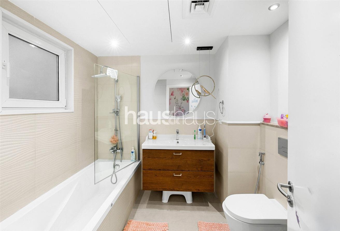 Upgraded | Corner Plot | South West Garden photo 17
