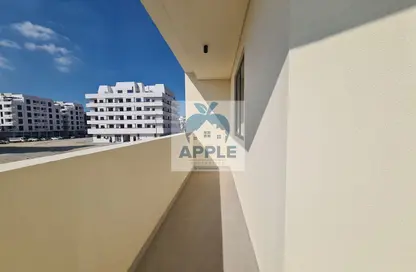 شقة - غرفة نوم - 2 حمامات للايجار في سراب 2 - الجادة - الشارقة