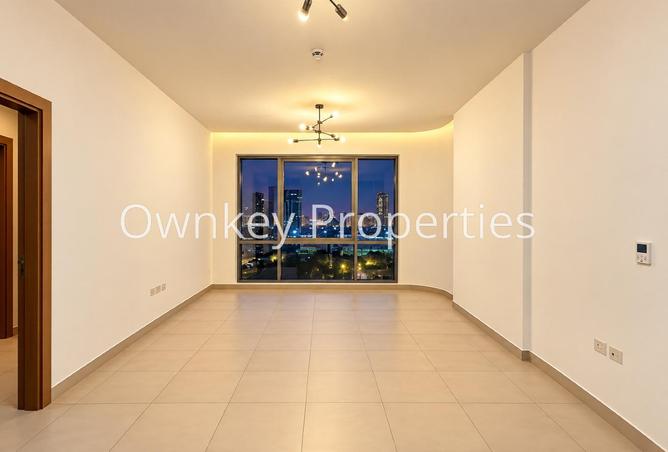 SKYLINE VIEW | HIGH FLOOR 3BHK | VACANT NOW photo 3