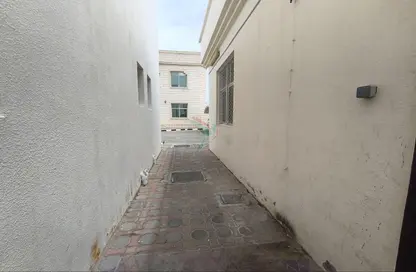 فيلا - 2 غرف نوم - 2 حمامات للايجار في جفير جديد - فلج هزاع - العين