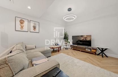 Apartment - 1 Bedroom - 2 Bathrooms for sale in Sulafa Tower - Dubai Marina - Dubai
