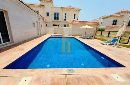 Villa - 5 Bedrooms - 5 Bathrooms for rent in Jumeirah 1 Villas - Jumeirah 1 - Jumeirah - Dubai