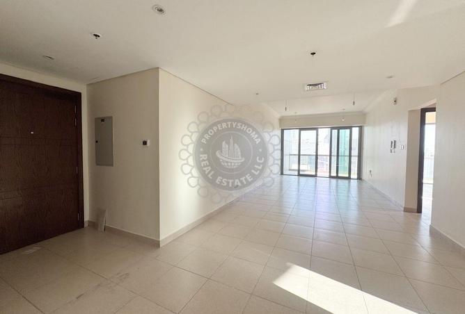 Spacious 1 Bed | Prime Location | Ready to Move photo 3