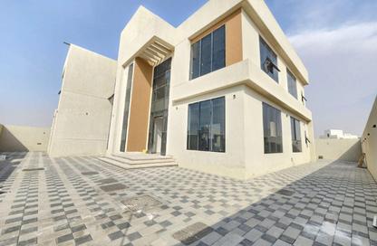 Villa - 4 Bedrooms - 7 Bathrooms for rent in Al Aweer 1 - Al Aweer - Dubai Villa - 4 Bedrooms - 7 Bathrooms for rent in Al Aweer 1 - Al Aweer - Dubai