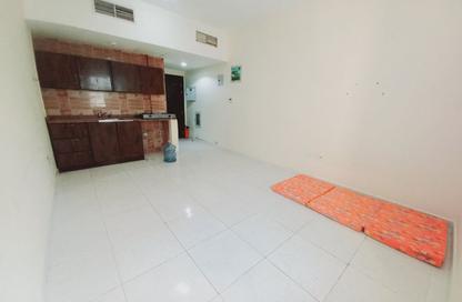 Apartment - Studio - 1 for rent in Fire Station Road - Muwaileh - Sharjah