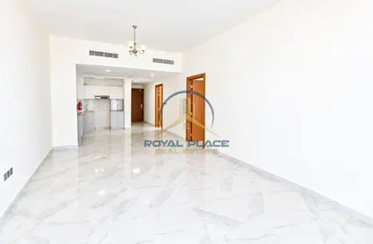Apartment - 2 Bedrooms - 3 Bathrooms for rent in Millennium Binghatti Residences - Business Bay - Dubai