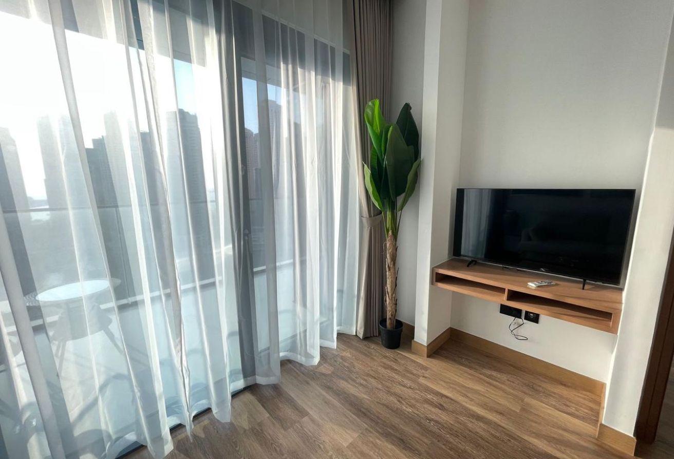 Furnished / Full Marina photo 5
