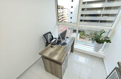 Office Space - Studio - 1 Bathroom for rent in Aspin Tower - Sheikh Zayed Road - Dubai