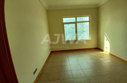 Apartment - 2 Bedrooms - 3 Bathrooms for rent in Al Khushkar - Shoreline Apartments - Palm Jumeirah - Dubai