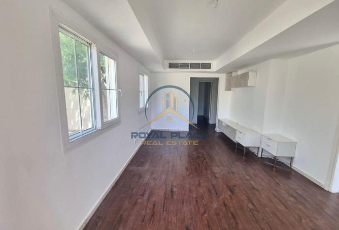 83668805 - Property Image 3