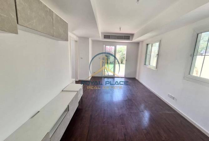 83668805 - Property Image 2
