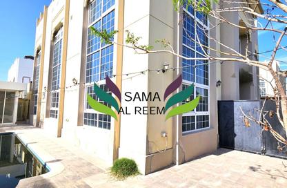 Villa - Studio - 5 Bathrooms for rent in Jumeirah 1 Villas - Jumeirah 1 - Jumeirah - Dubai