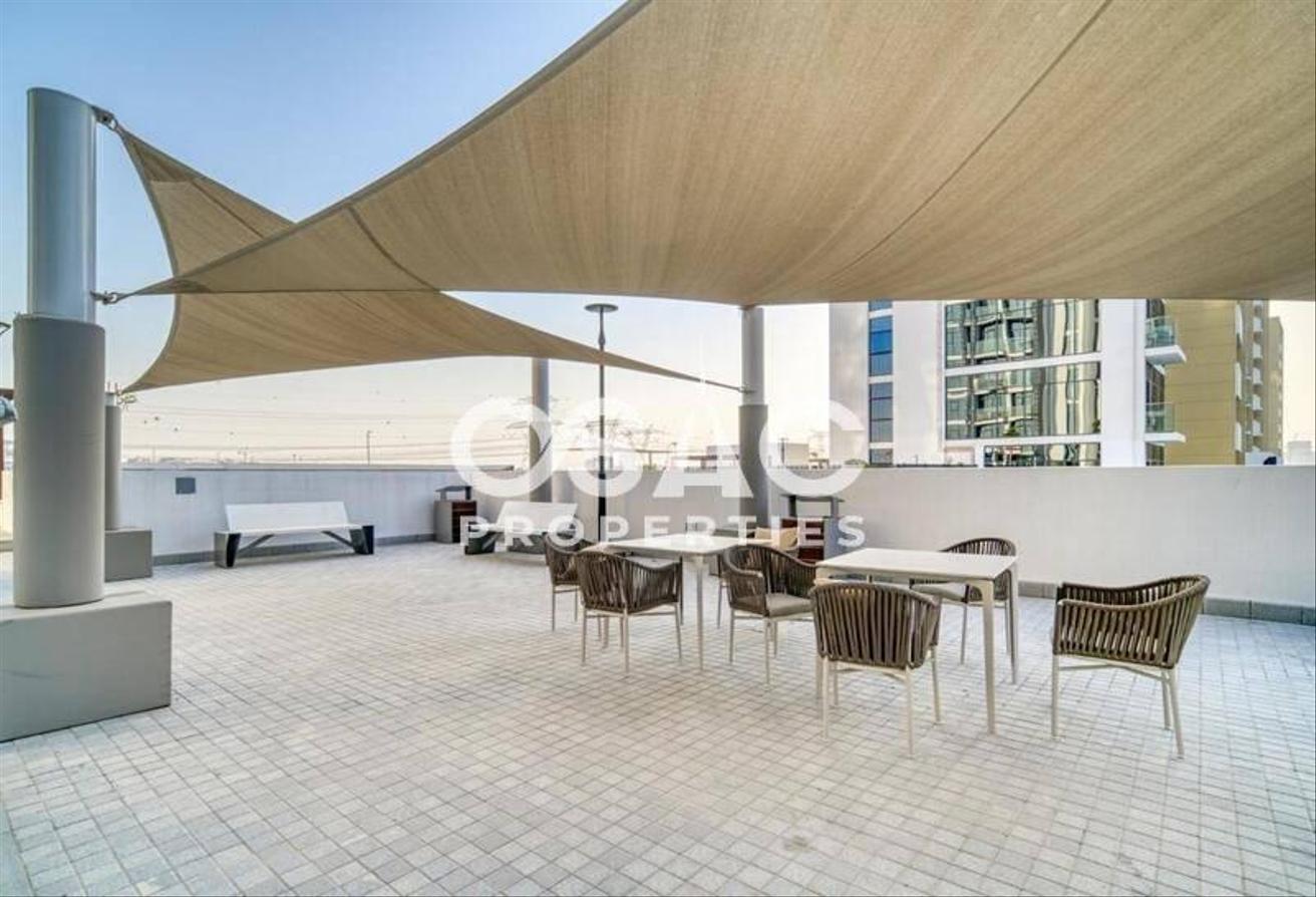 Spacious Studio | Upgraded | Fully Furnished photo 19
