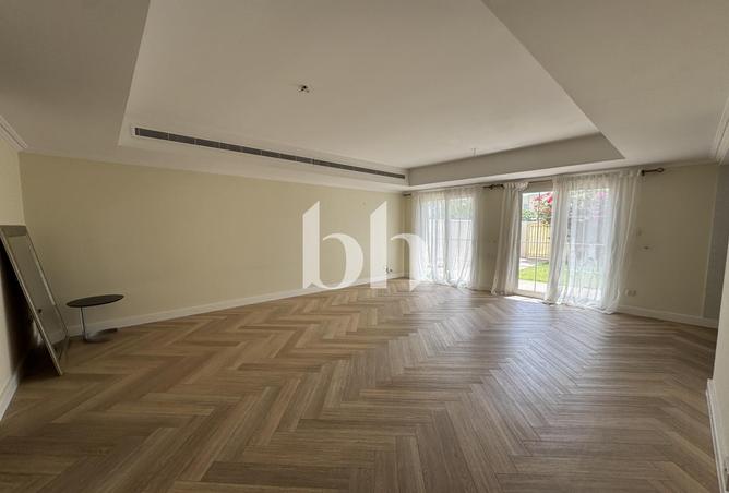 73113286 - Property Image 2