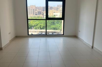 Apartment - Studio - 1 for rent in Bayt Al Rigga 01 - Al Rigga - Deira - Dubai