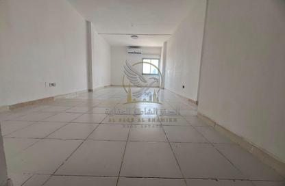 Apartment - 2 Bedrooms - 2 Bathrooms for rent in Al Plaza Building - Al Ghuair - Al Gharb - Sharjah